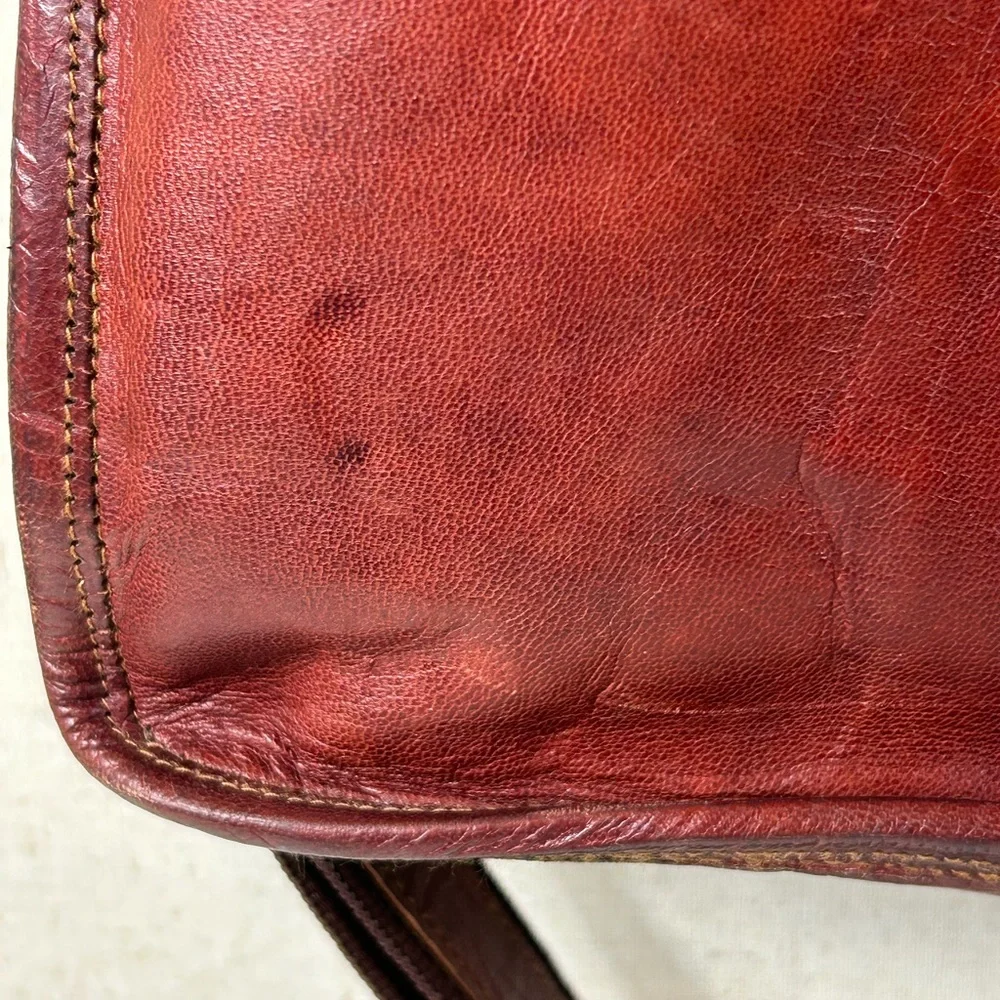 Genuine Brown Leather Messenger Shoulder Laptop Briefcase/Bag
